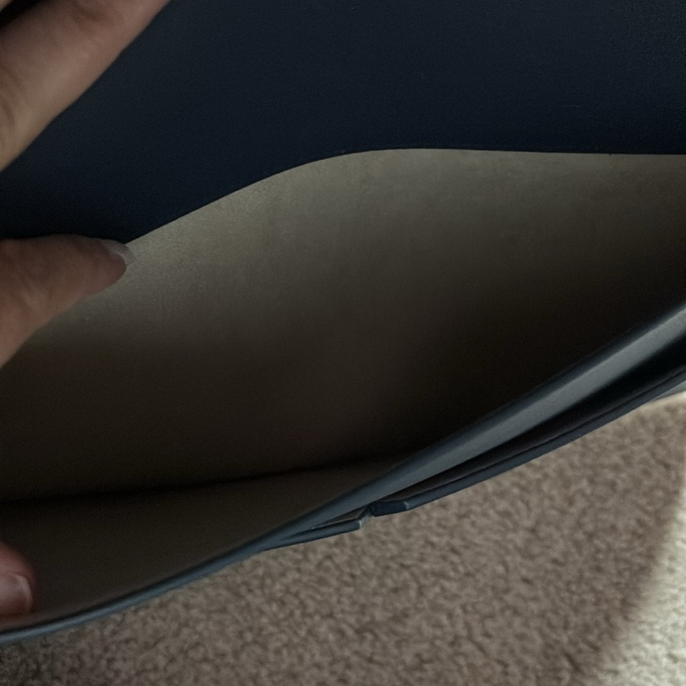 Von Holzhausen Elegant Blue Leather Portfolio/ Ipad Case Bag — image 6 of 8